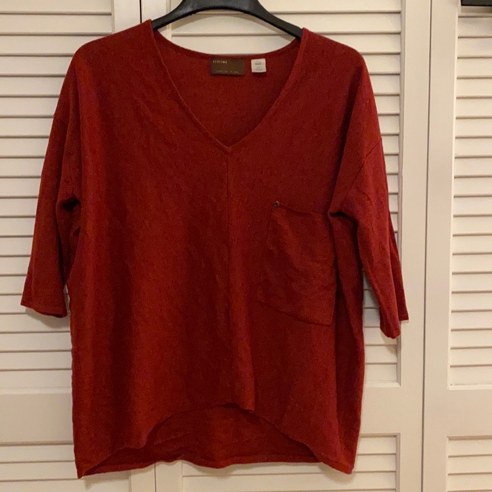 Red three quarter sleeve top/sweater